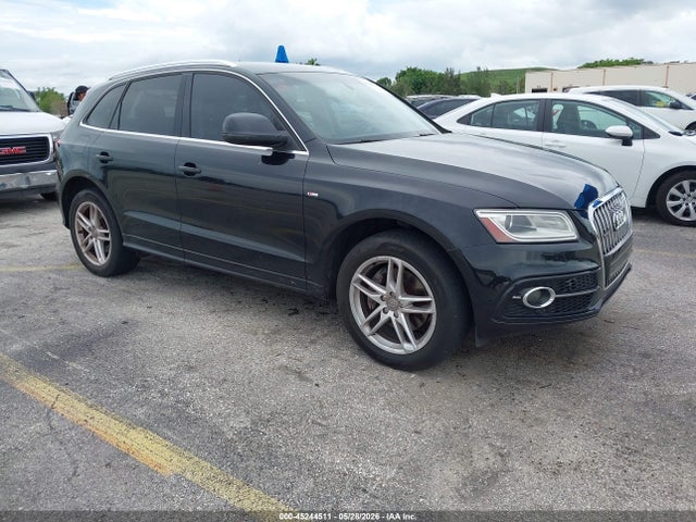 Salvage Audi Q5 Image