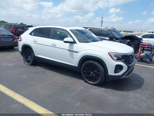 Salvage Volkswagen Atlas Image