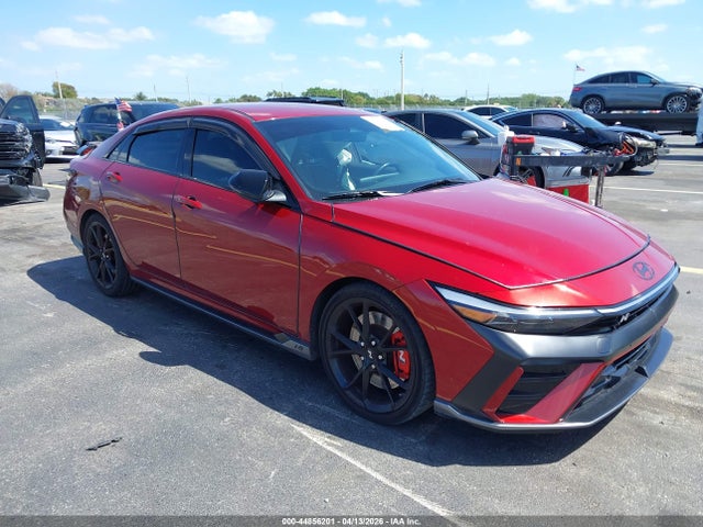 Salvage Hyundai ELANTRA Image