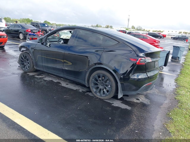 Tesla Model Y Long Range Dual Motor All-wheel Drive