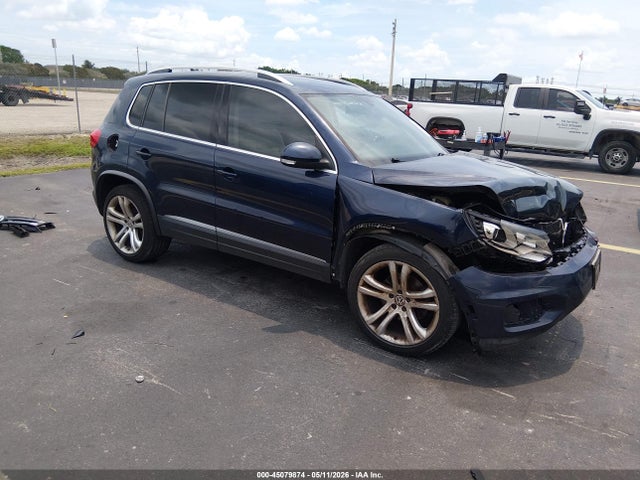 Salvage Volkswagen Tiguan Image