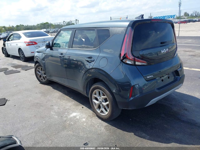 Kia Soul Lx