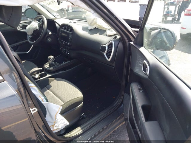 Kia Soul Lx