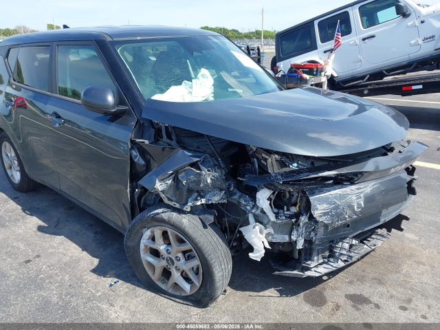 Kia Soul Lx