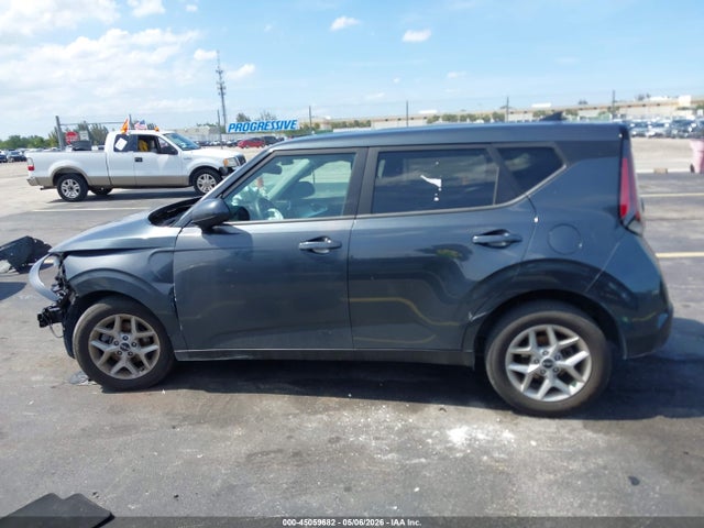 Kia Soul Lx