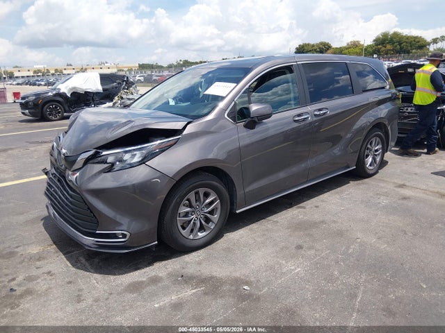 Toyota Sienna Xle