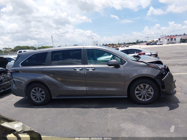 Toyota Sienna Xle