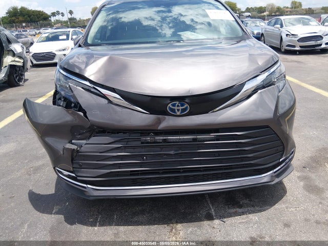 Toyota Sienna Xle