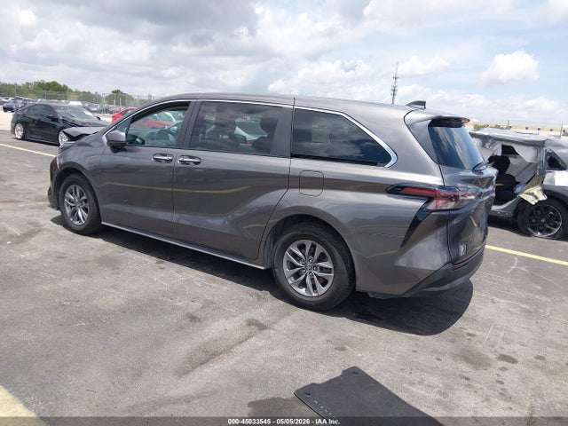 Toyota Sienna Xle