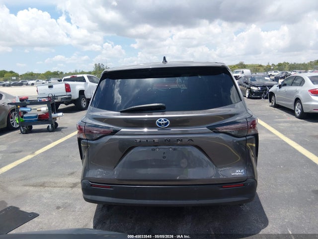 Toyota Sienna Xle