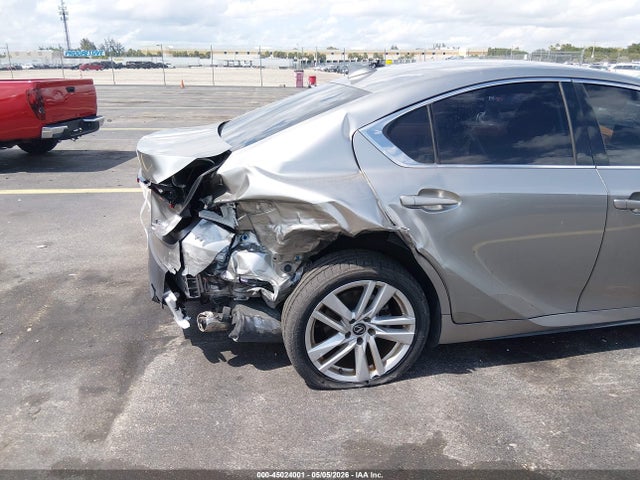 Lexus Is
