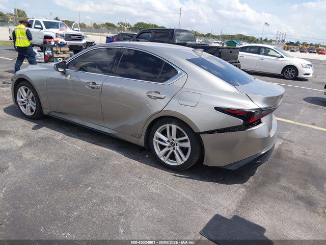 Lexus Is