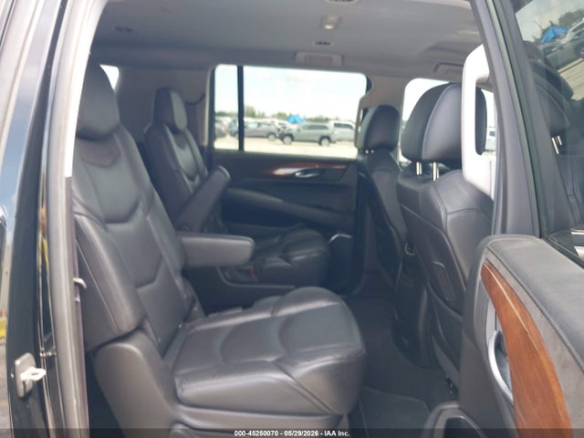 Cadillac Escalade Standard