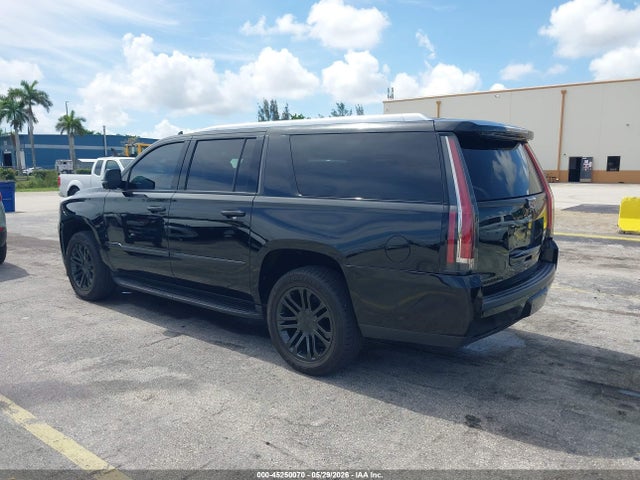 Cadillac Escalade Standard