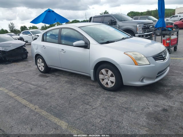 Salvage Nissan Sentra Image