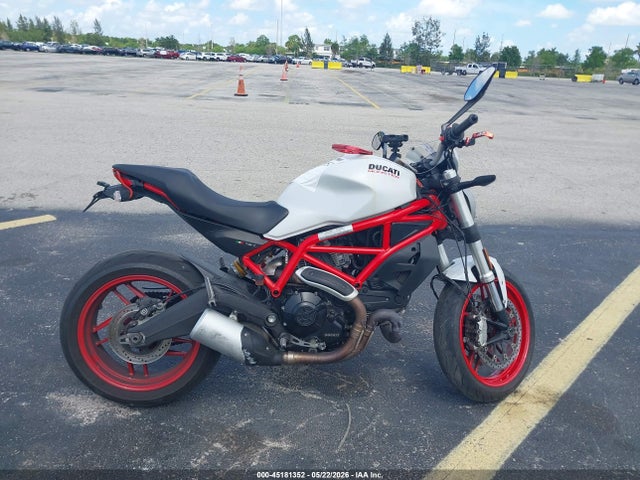 Ducati Monster 797+