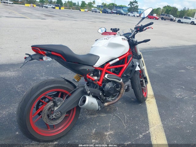 Ducati Monster 797+