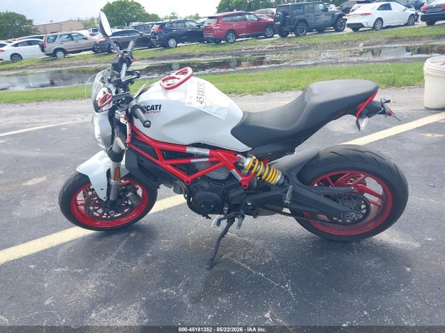 Ducati Monster 797+