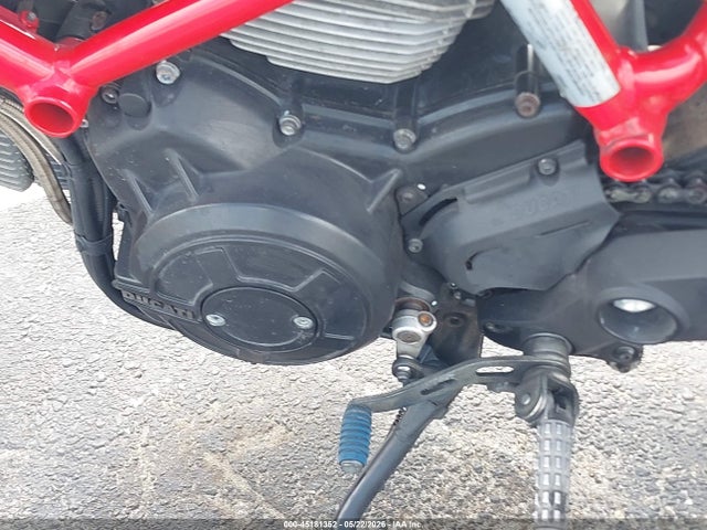 Ducati Monster 797+