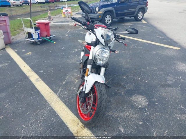 Ducati Monster 797+
