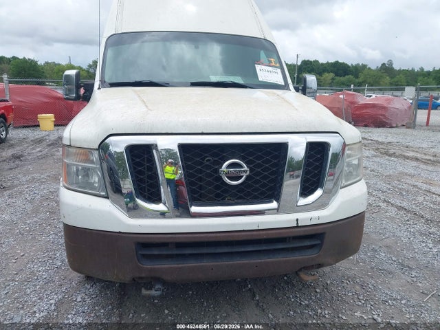 Nissan Nv