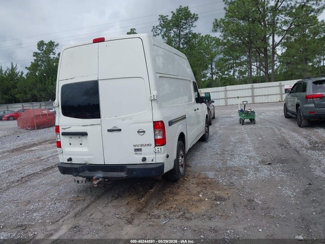 Nissan Nv