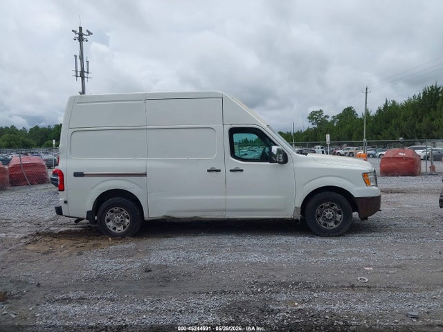 Nissan Nv