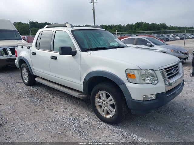 Salvage Ford Explorer Image