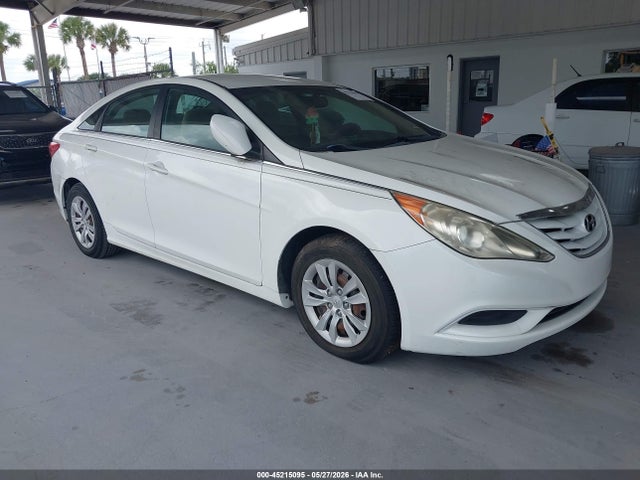 Salvage Hyundai SONATA Image
