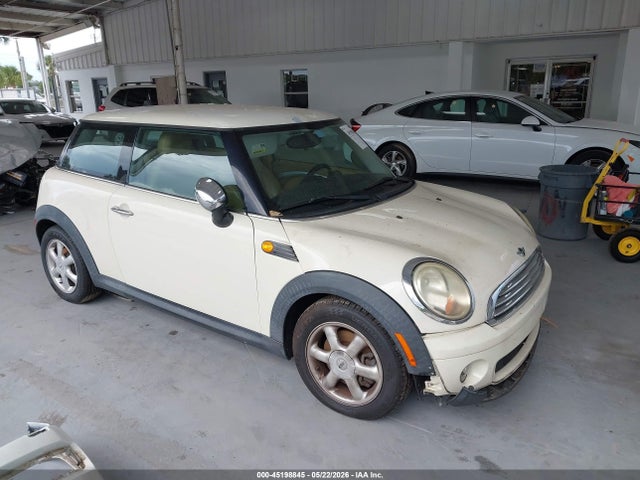 Salvage MINI Cooper Image
