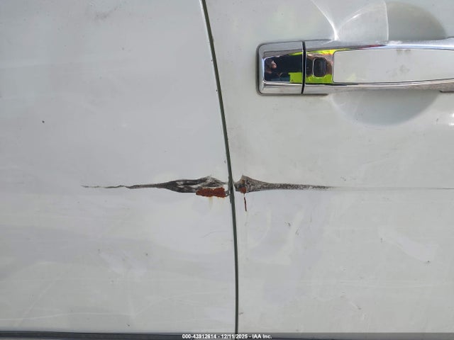 Nissan Armada Platinum