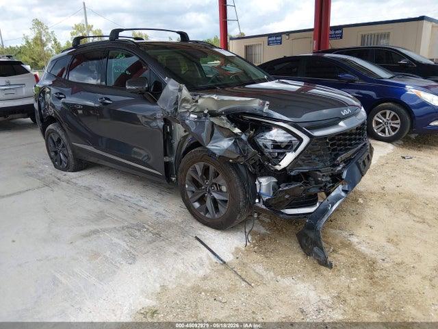 Salvage Kia Sportage Image