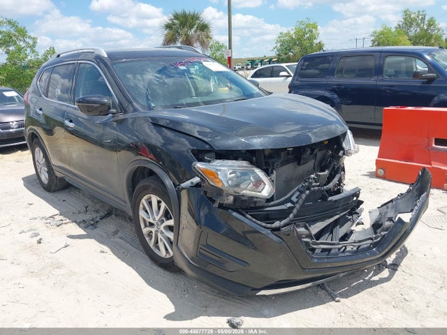 Salvage Nissan Rogue Image