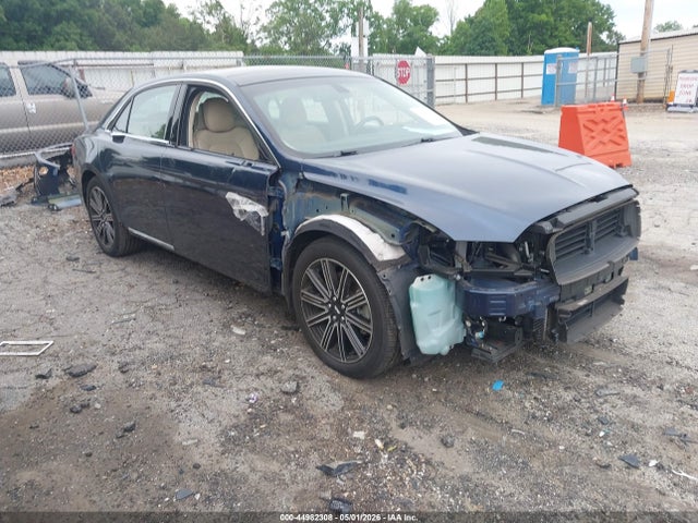 Salvage Lincoln Continental Image