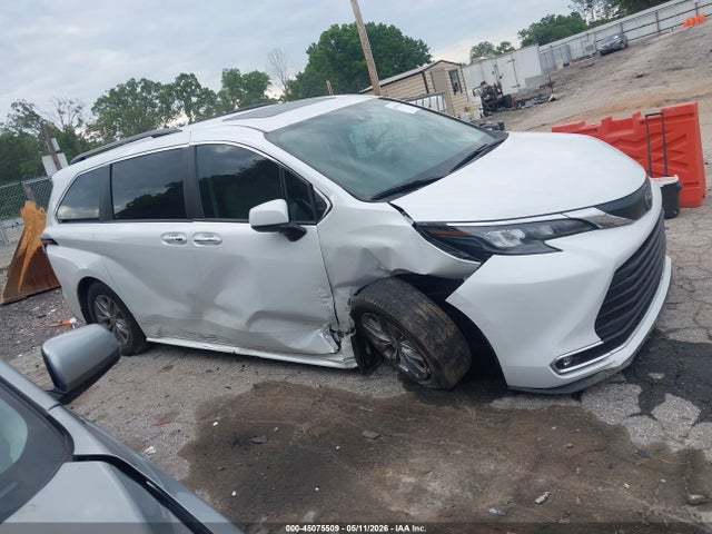 Toyota Sienna Xle