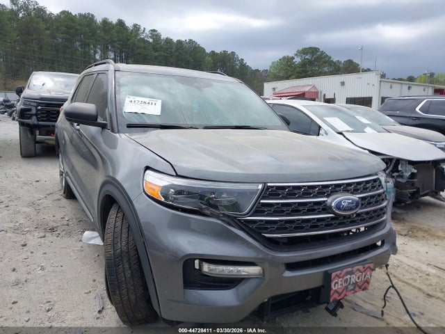Salvage Ford Explorer Image