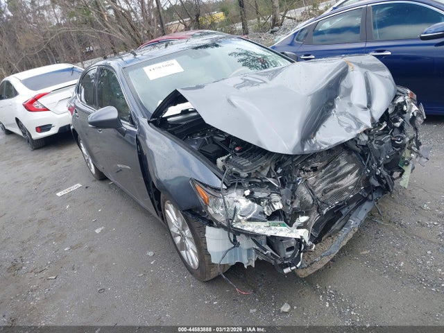 Salvage Lexus Es Image
