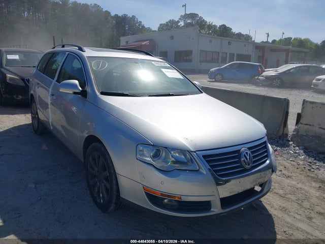 Salvage Volkswagen Passat Image