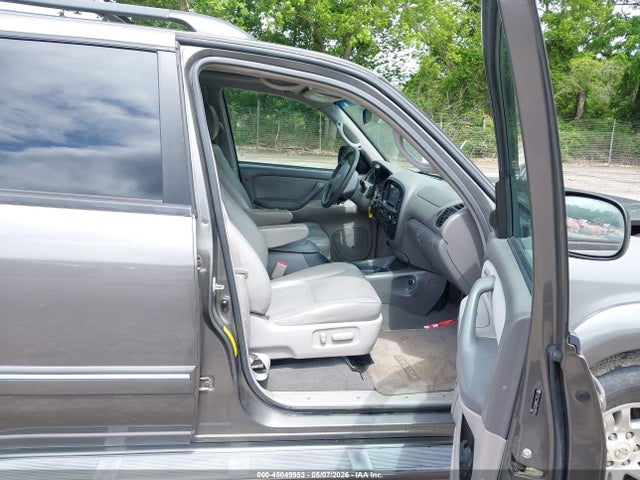 Toyota Sequoia Sr5 V8