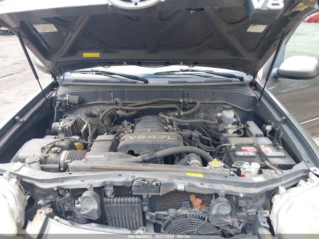 Toyota Sequoia Sr5 V8