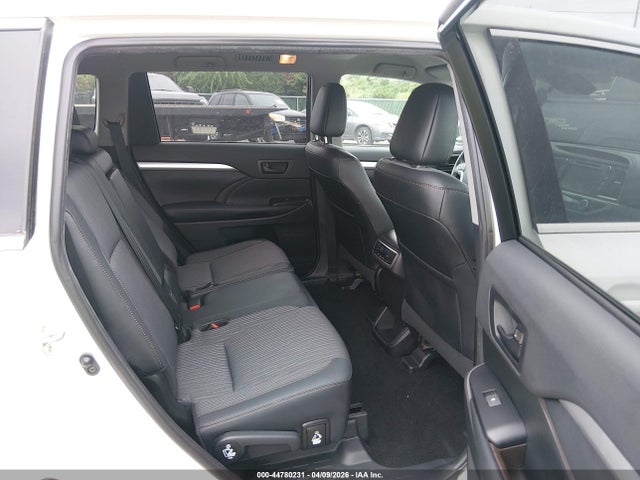 Toyota Highlander Le