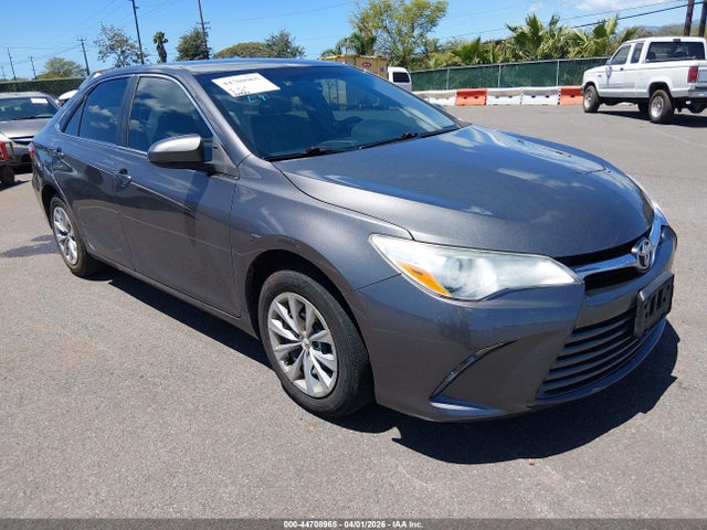 Salvage Toyota Camry Image