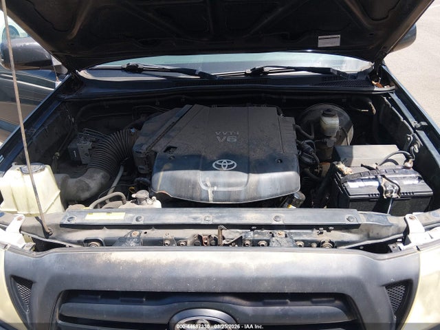Toyota Tacoma Prerunner V6