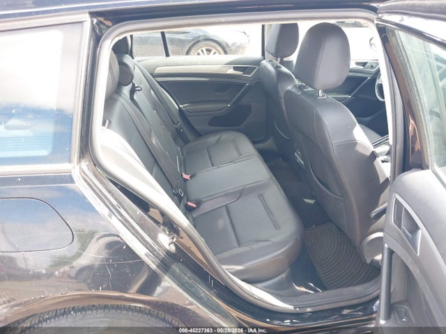 Volkswagen Golf Tsi S 4-door
