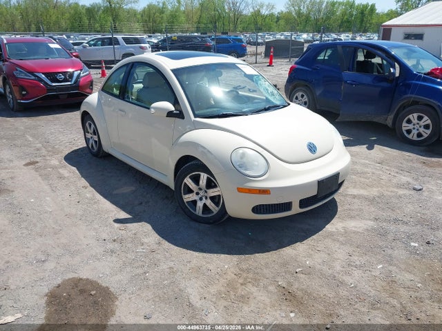 Salvage Volkswagen Beetle Image