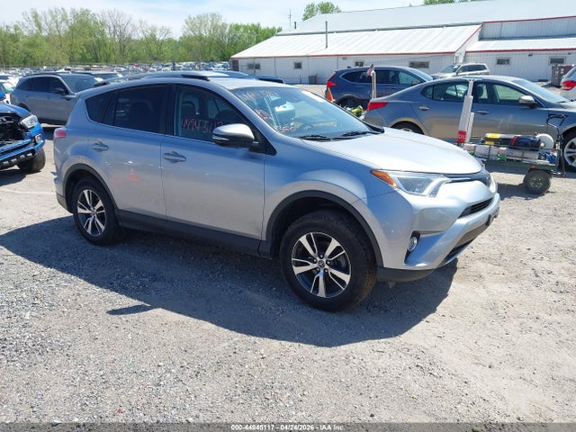 Salvage Toyota RAV4 Image
