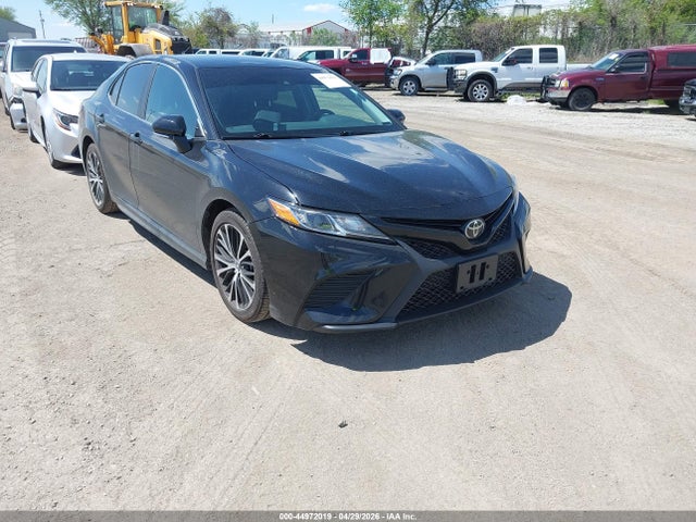 Salvage Toyota Camry Image