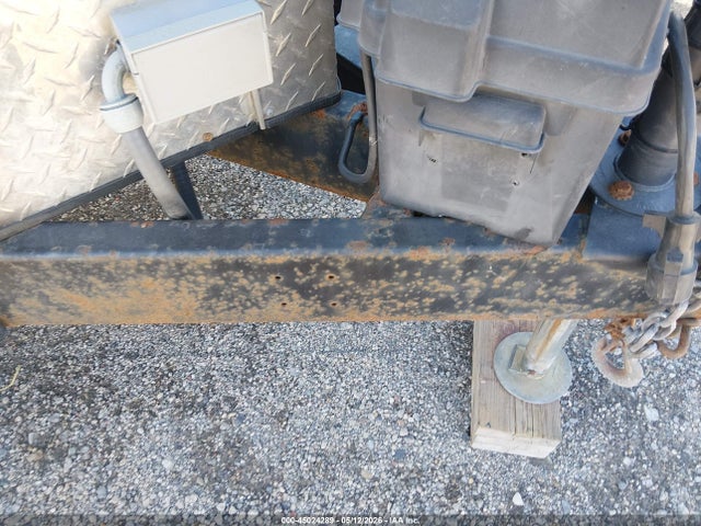 Trailer Nomad Enclosed Trailer