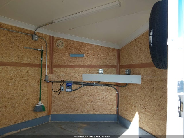 Trailer Nomad Enclosed Trailer