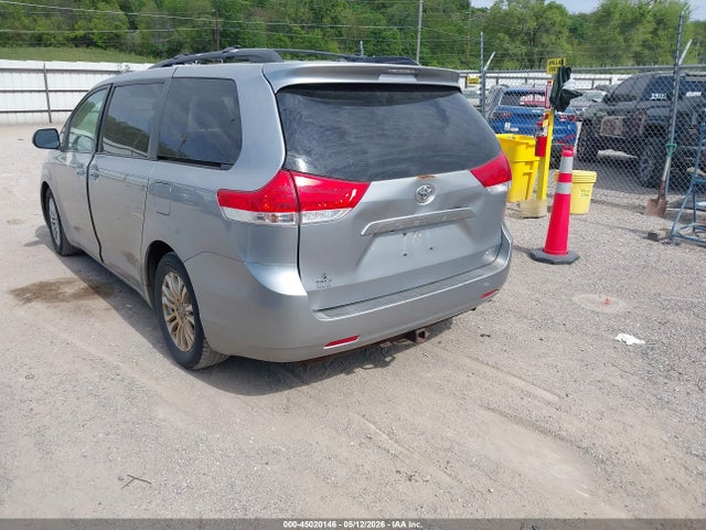 Toyota Sienna Xle V6